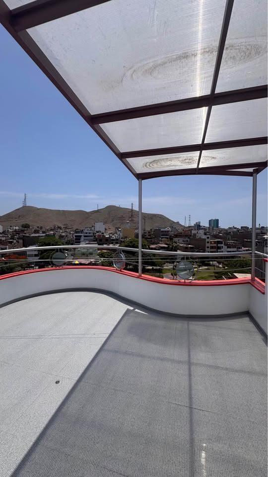 Dúplex con Amplia Terraza y Vista al Parque